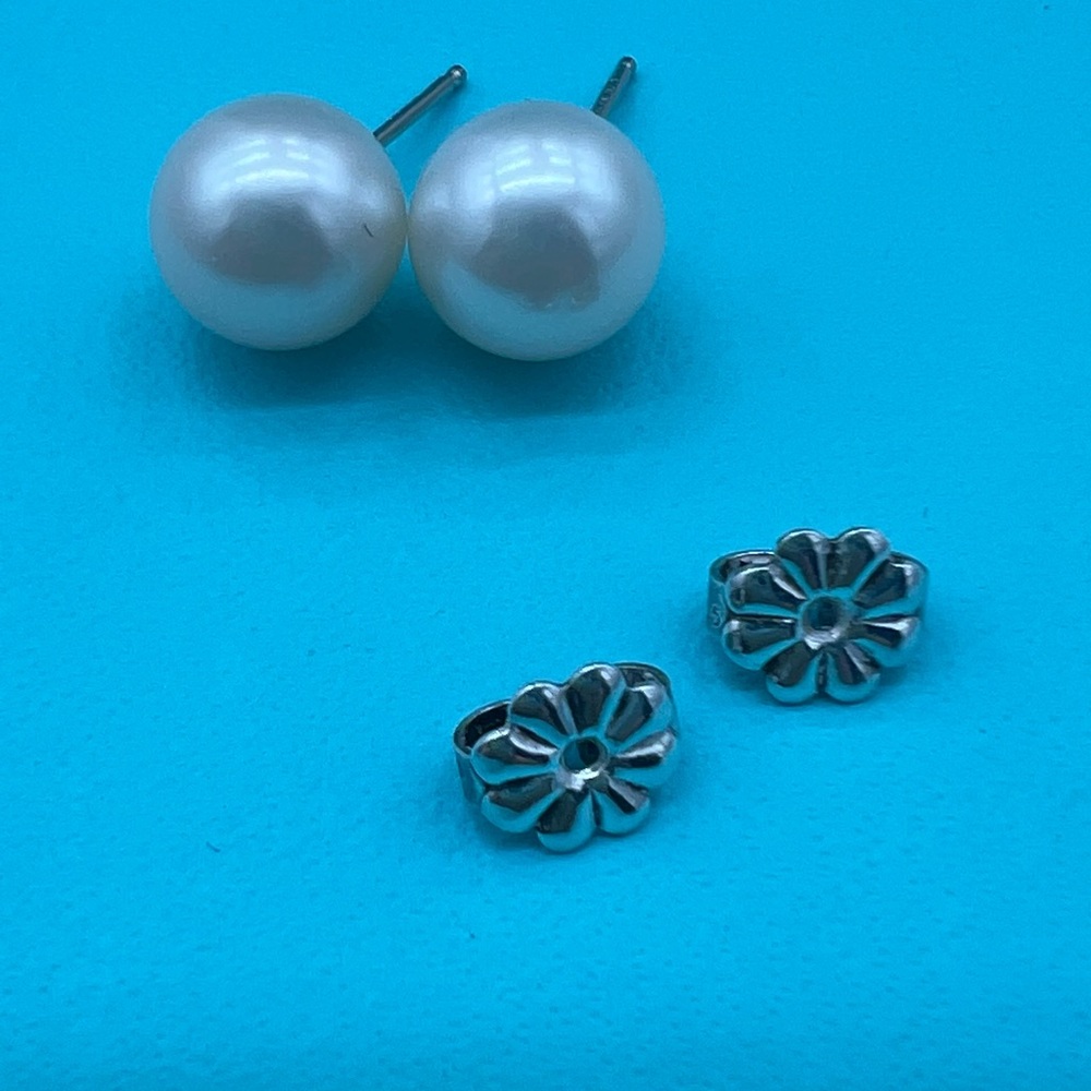 🔴Authentic TIFFANY & CO White Pearl 8-9mm Earrings🔴 - Picture 3 of 9